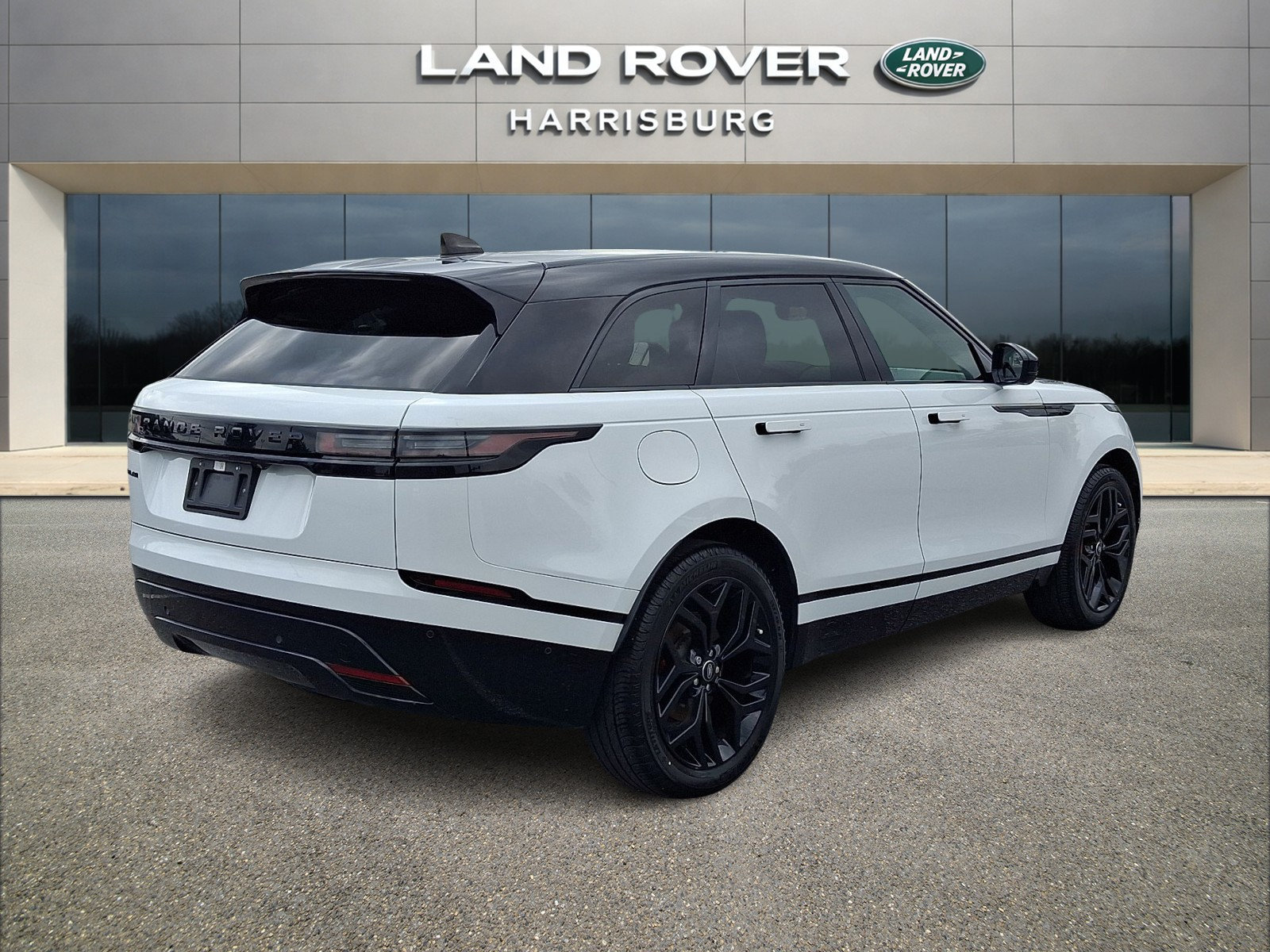 Used 2024 Land Rover Range Rover Velar Dynamic SE AWD/4WD image 4