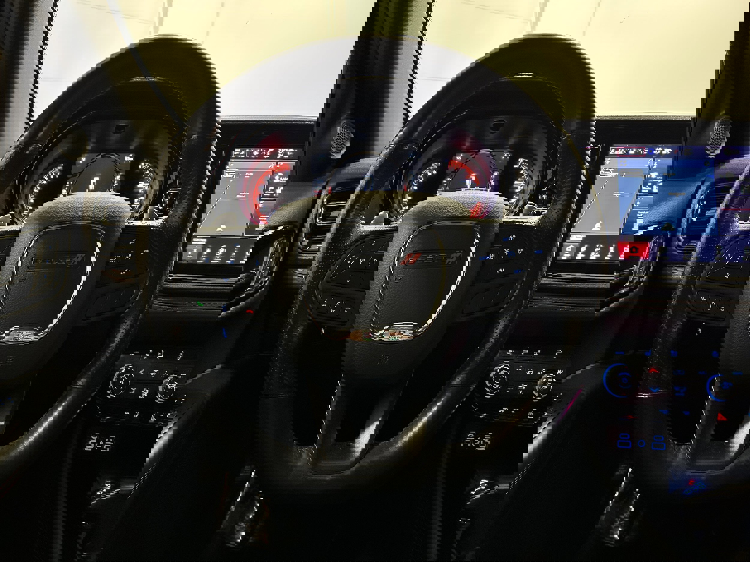 Used 2021 Dodge Durango R/T w/ Blacktop Package image 14