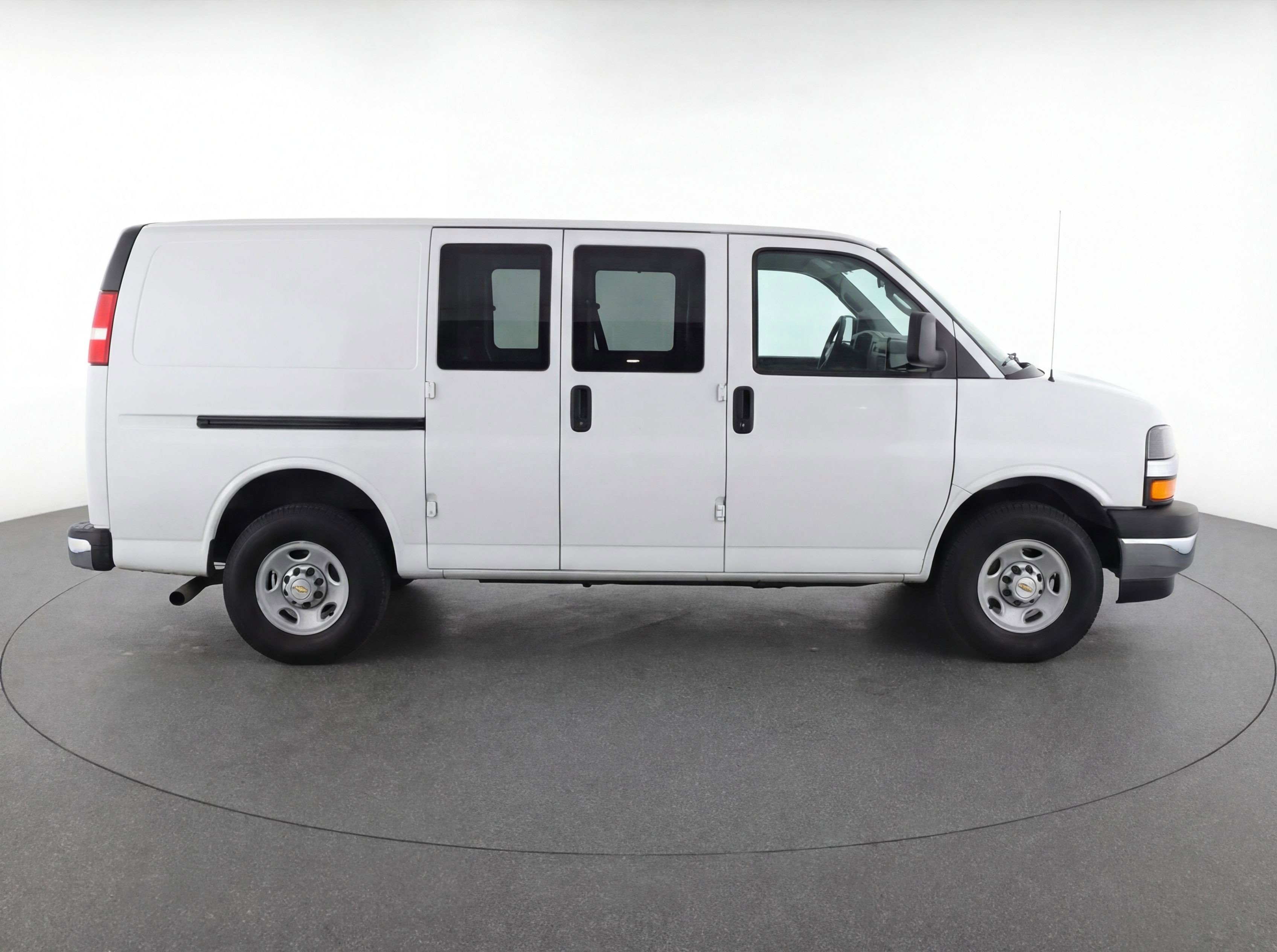 Used 2025 Chevrolet Express 3500 LT w/ LT Preferred Equipment Group image 11