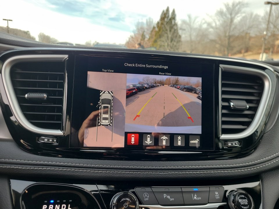 New 2026 Chrysler Pacifica Select image 19