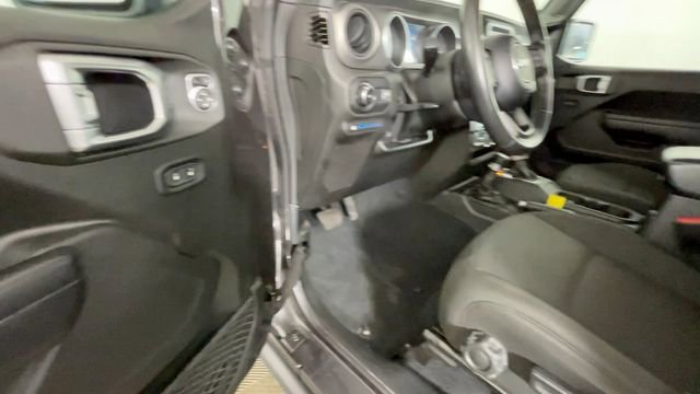 Used 2023 Jeep Wrangler Unlimited w/ Cold Weather Group AWD/4WD image 24