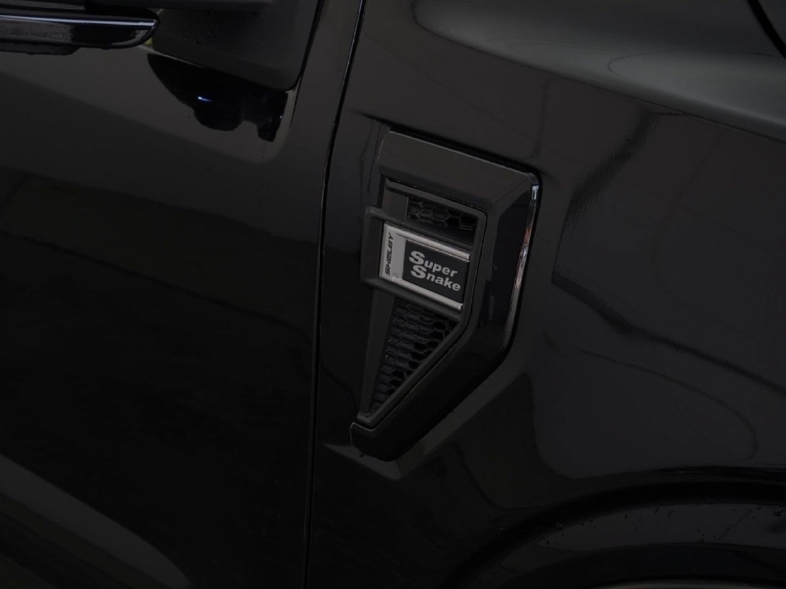 Used 2022 Ford F150 Lariat w/ Equipment Group 502A High AWD/4WD image 5