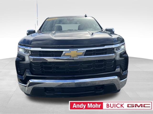 Used 2025 Chevrolet Silverado 1500 LT AWD/4WD image 3