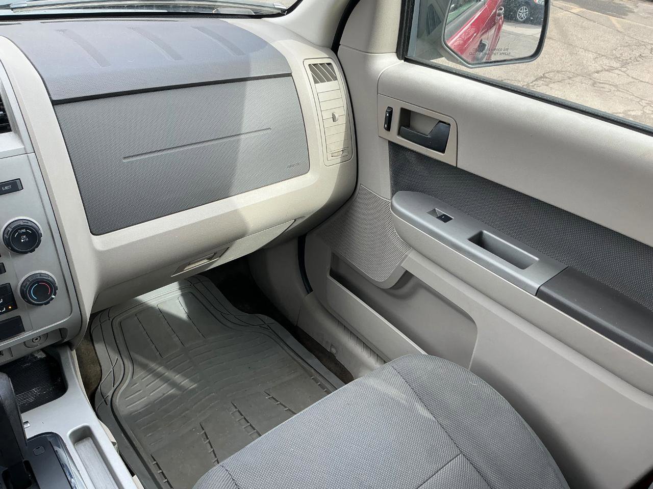 Used 2009 Ford Escape XLT FWD image 13