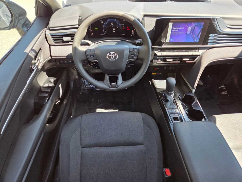 Used 2025 Toyota Camry LE FWD image 19