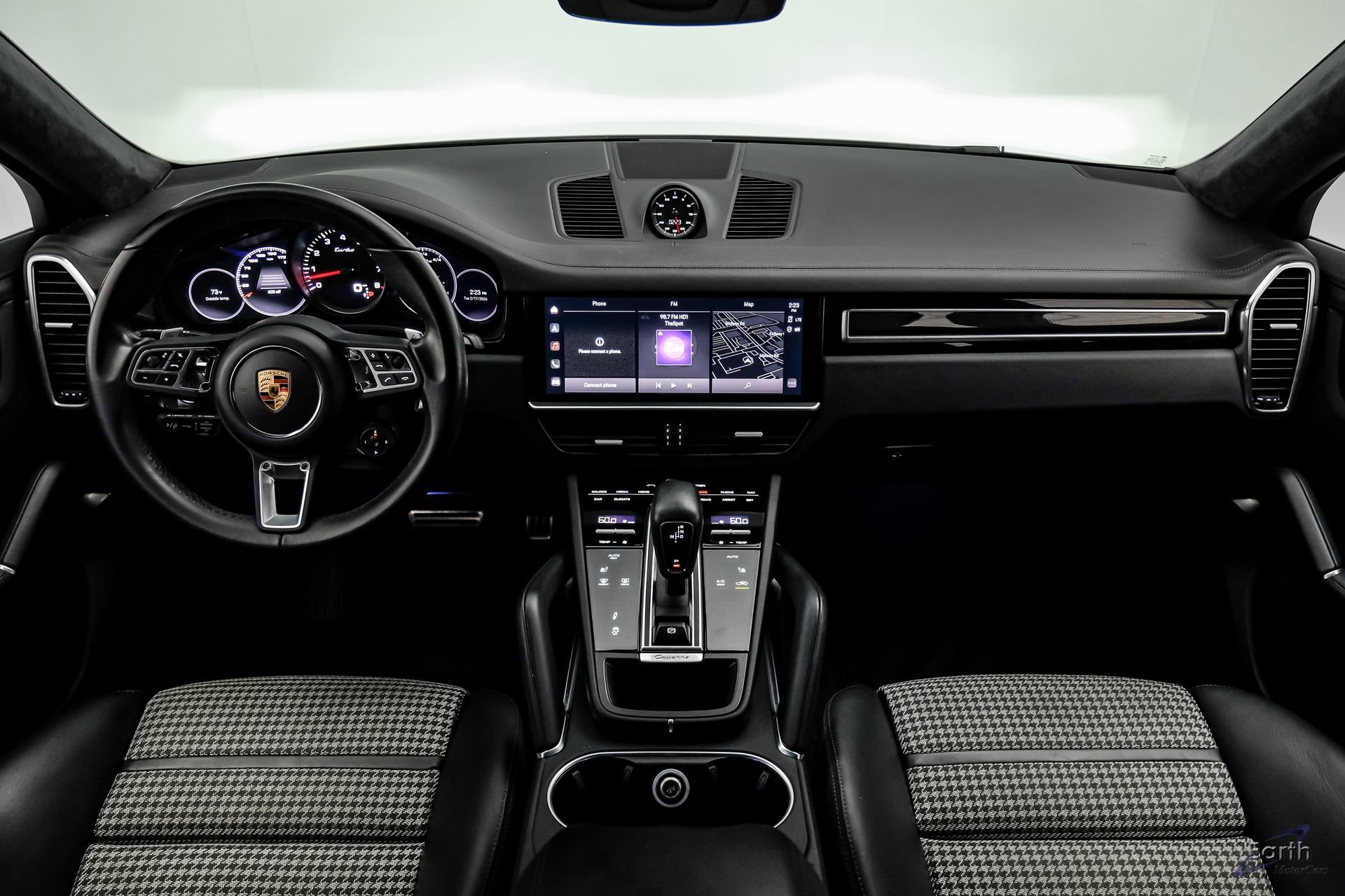 Used 2022 Porsche Cayenne Turbo image 32