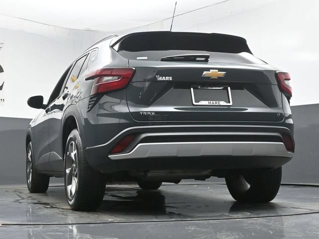 Used 2025 Chevrolet Trax LT FWD image 55