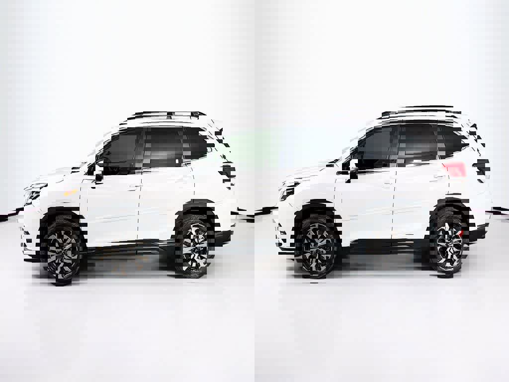 Used 2023 Subaru Forester Limited image 3