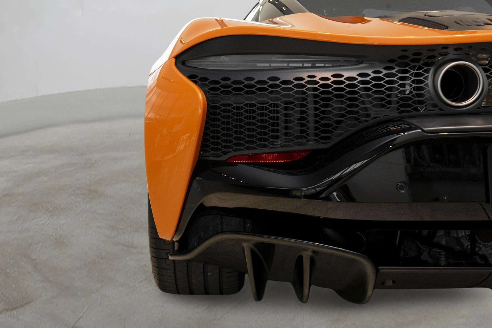 New 2026 McLaren Artura RWD image 34