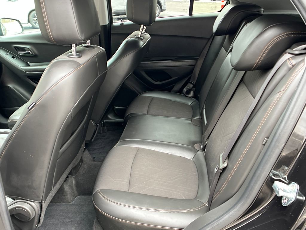 Used 2022 Chevrolet Trax LT w/ LT Convenience Package image 20