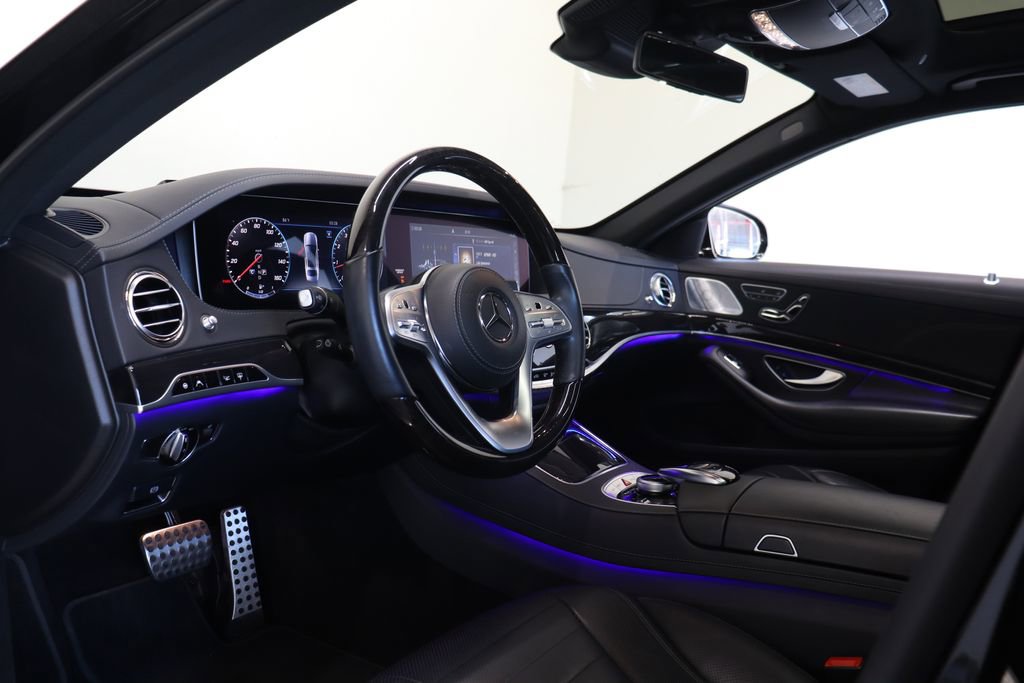 Used 2019 Mercedes-Benz S 560 Sedan image 19