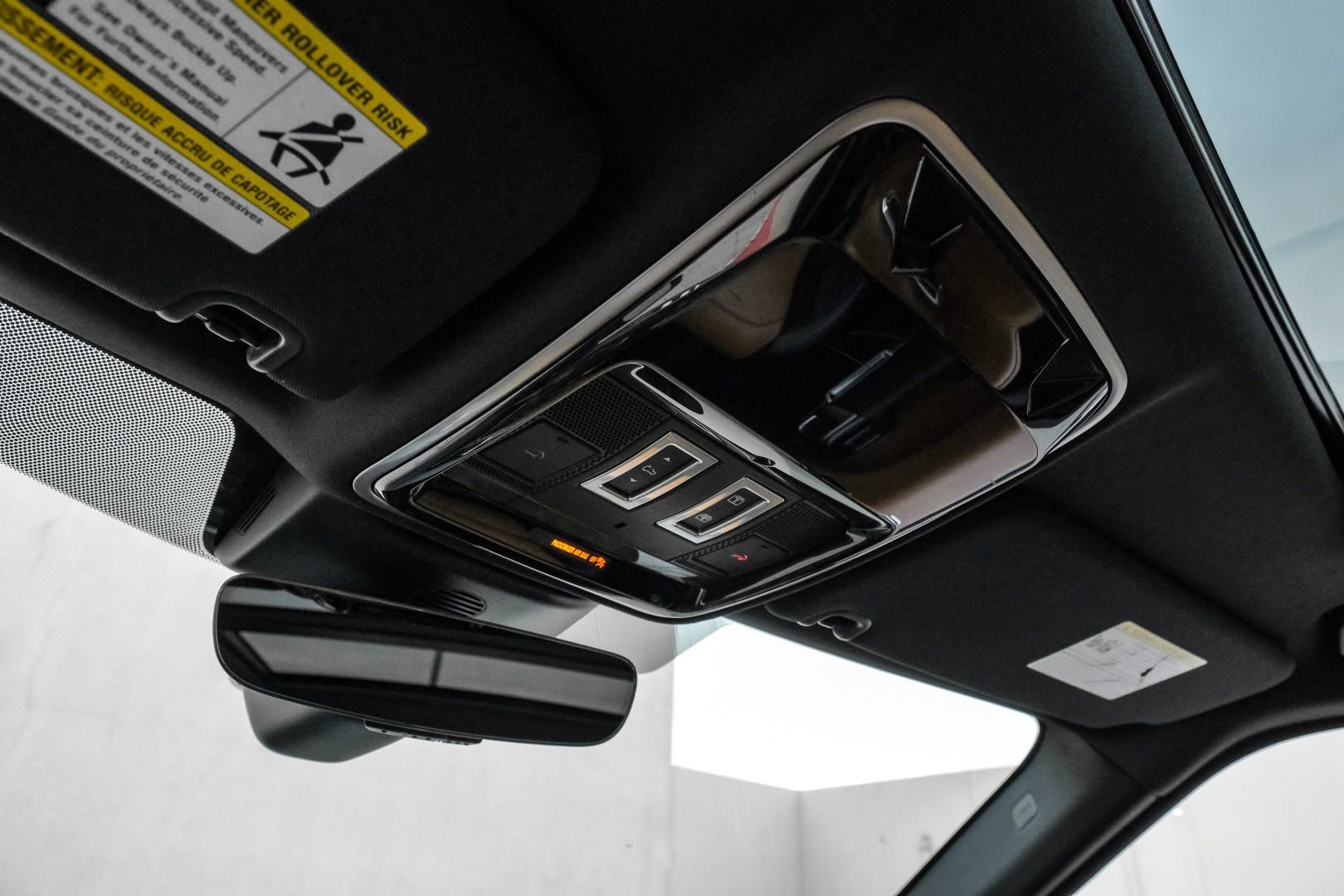 Used 2020 Land Rover Range Rover Sport SVR AWD/4WD image 37