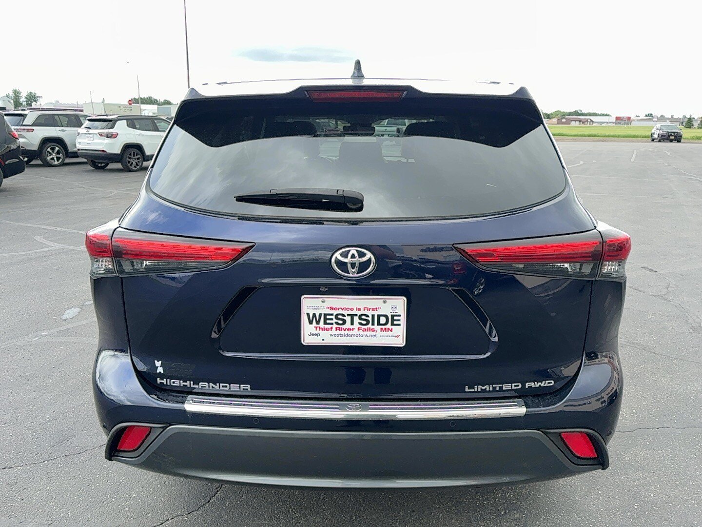 Used 2021 Toyota Highlander Limited AWD/4WD image 6