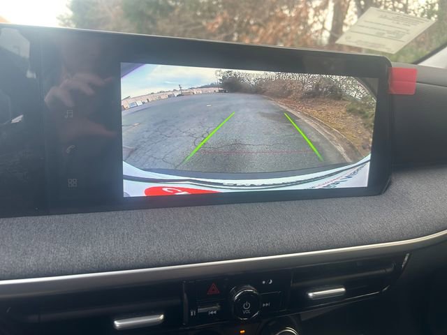 New 2026 Nissan Kicks S image 17