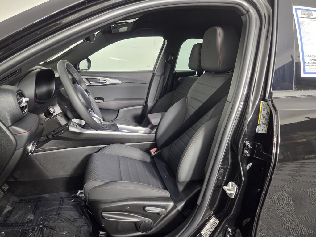 Used 2025 Dodge Hornet GT AWD/4WD image 9