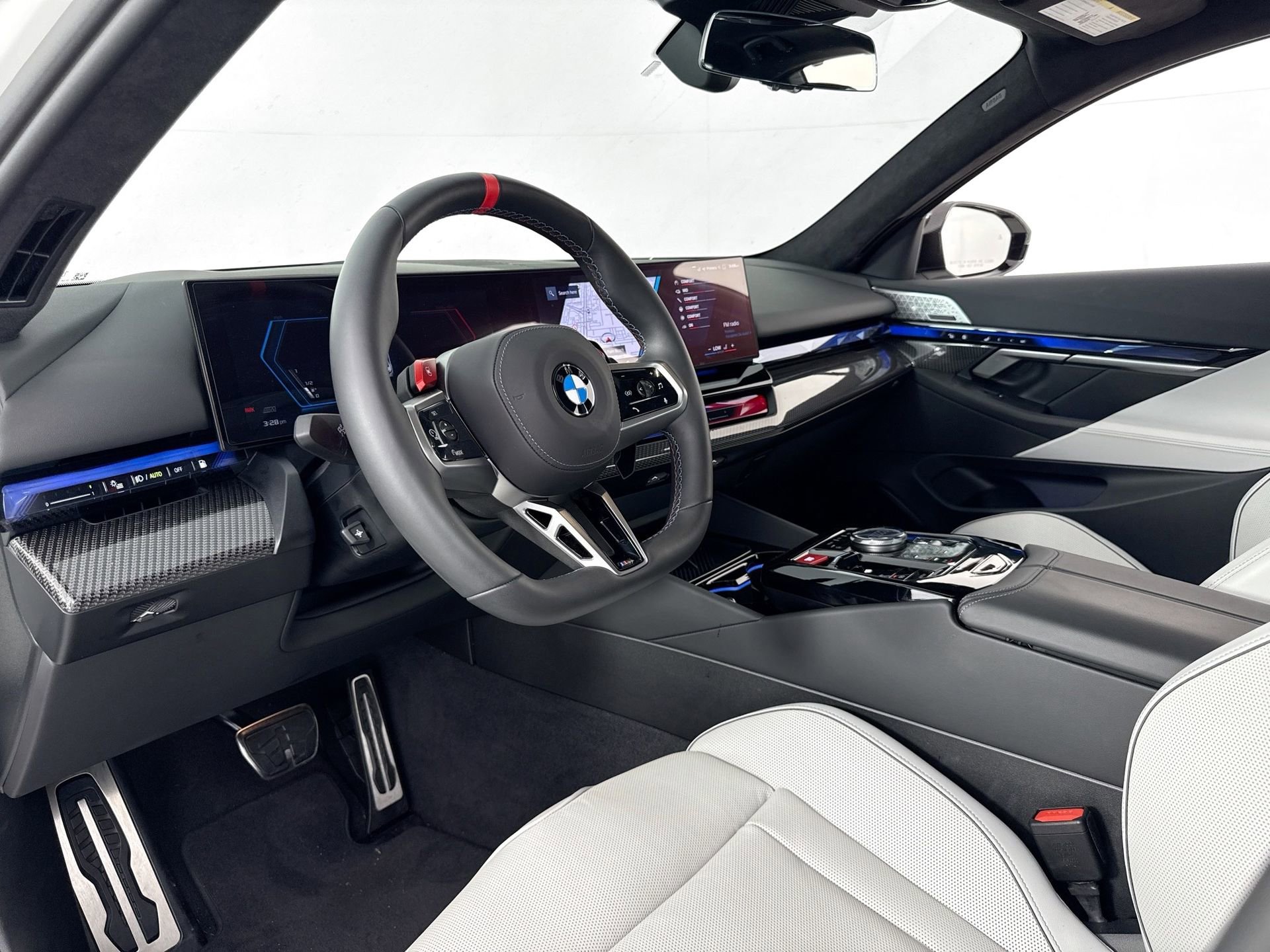 Used 2025 BMW M5 w/ Carbon Package AWD/4WD image 20