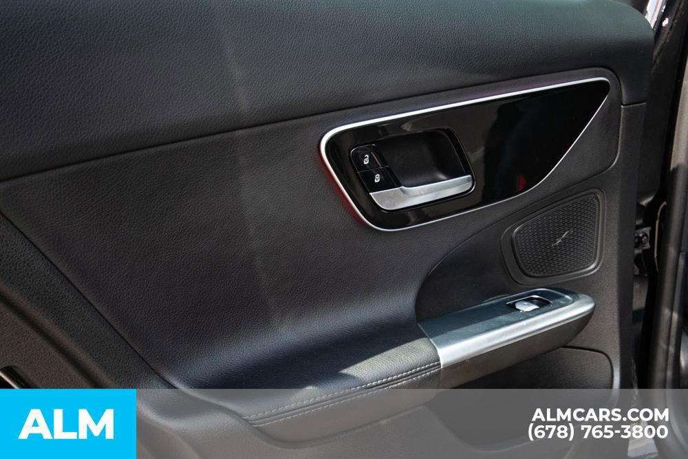 Used 2025 Mercedes-Benz C 300 Sedan image 28