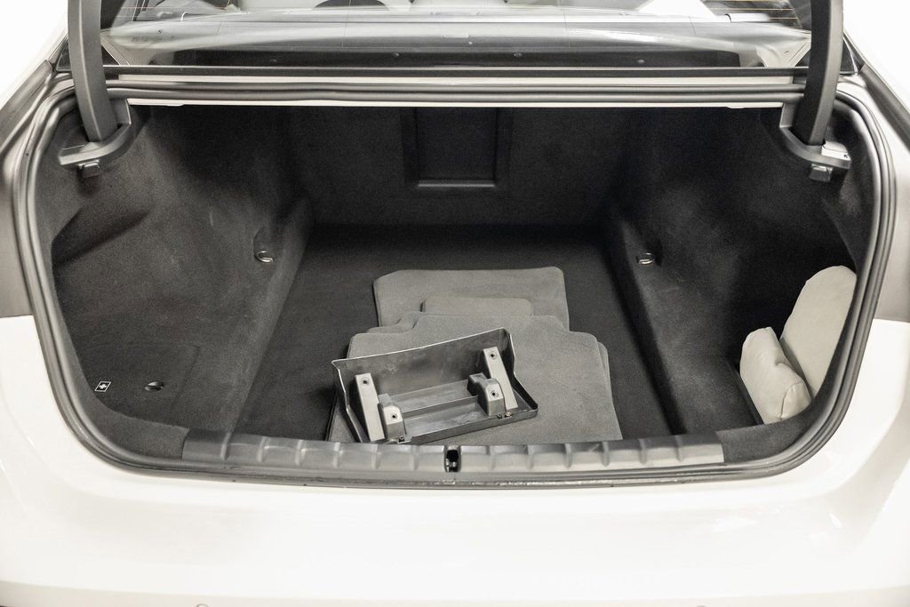 Used 2023 BMW 740i w/ Luxury Rear Seating Package image 52