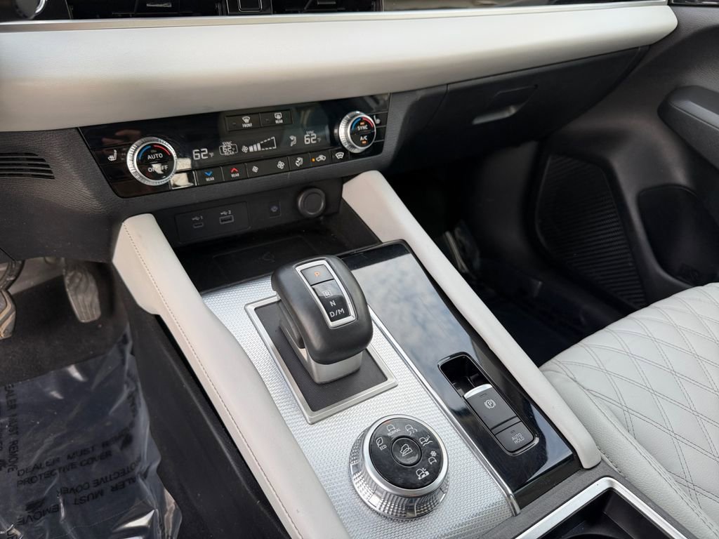 Used 2022 Mitsubishi Outlander SEL image 21