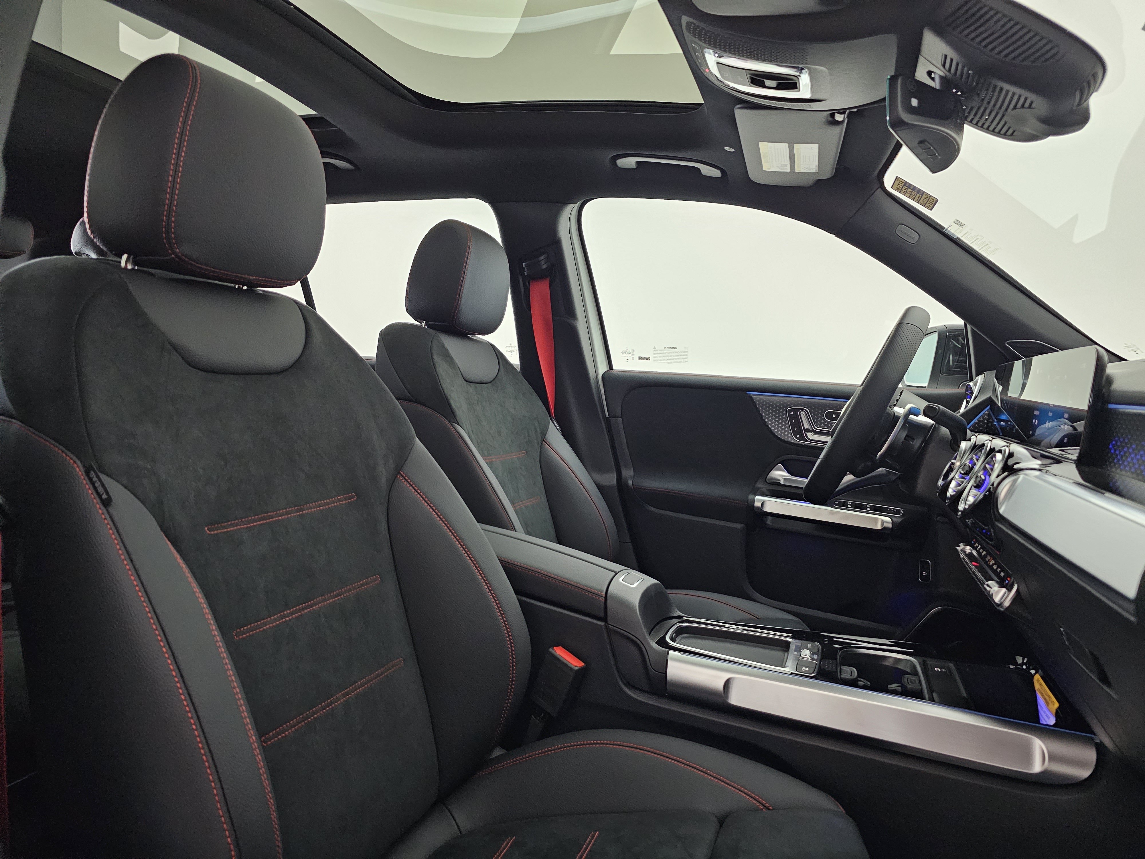 New 2026 Mercedes-Benz GLB 35 AMG 4MATIC image 16