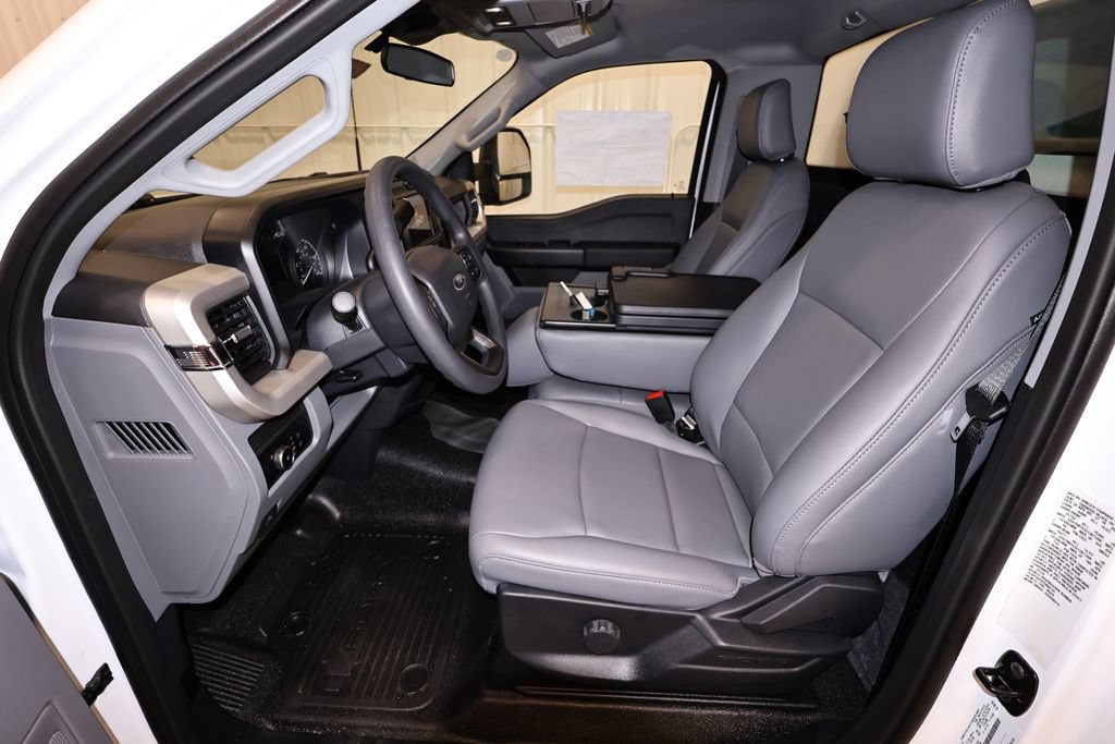 New 2026 Ford F550 4x4 Regular Cab Super Duty image 14