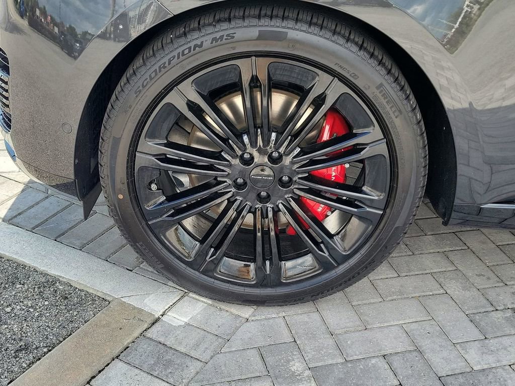 New 2026 Land Rover Range Rover SV image 13