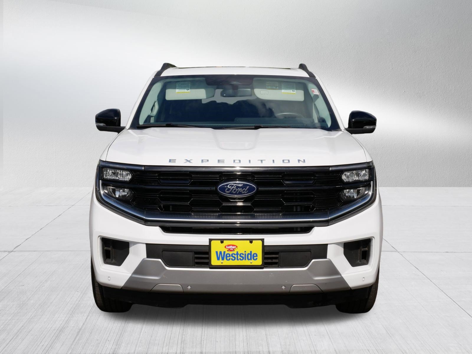 Used 2025 Ford Expedition Platinum AWD/4WD image 2