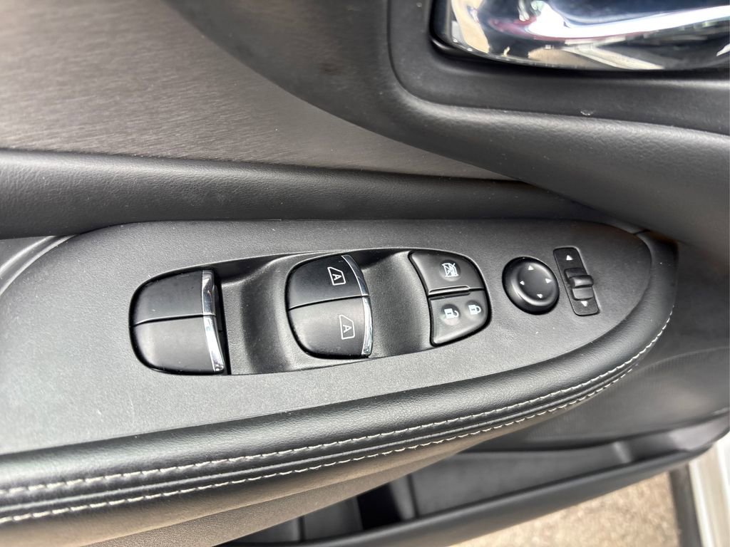 Used 2021 Nissan Murano SL w/ SL Moonroof Package image 36