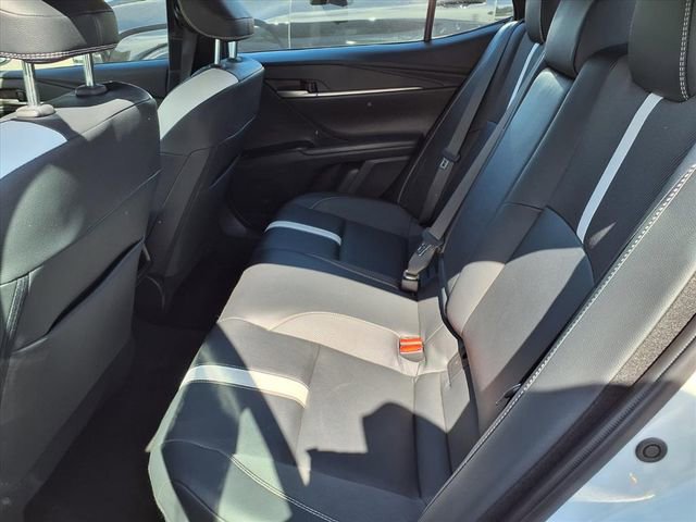 Used 2025 Toyota Camry SE image 19