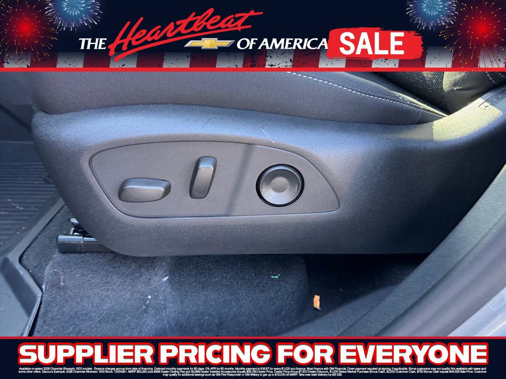 New 2027 Chevrolet Traverse LT w/ LPO, Floor Liner Package FWD image 13