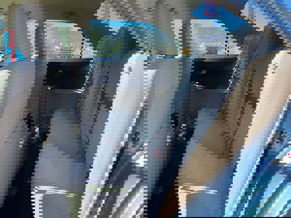 Used 2013 Toyota Camry LE image 24