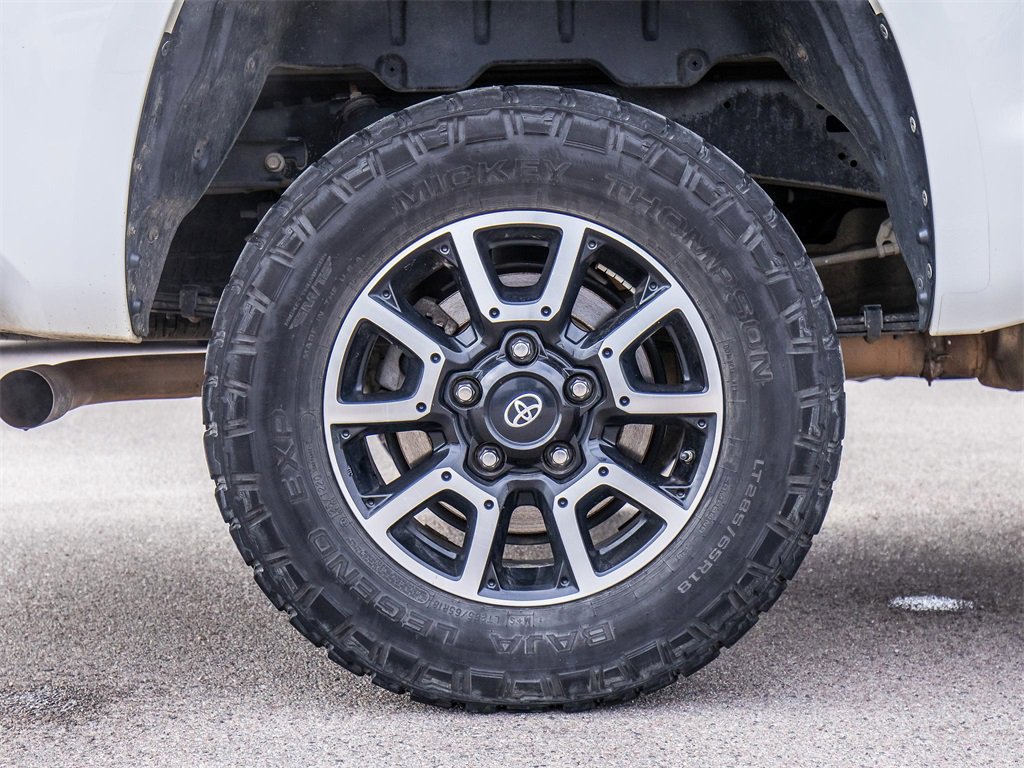 Used 2020 Toyota Tundra SR5 w/ TRD Off-Road Package image 9