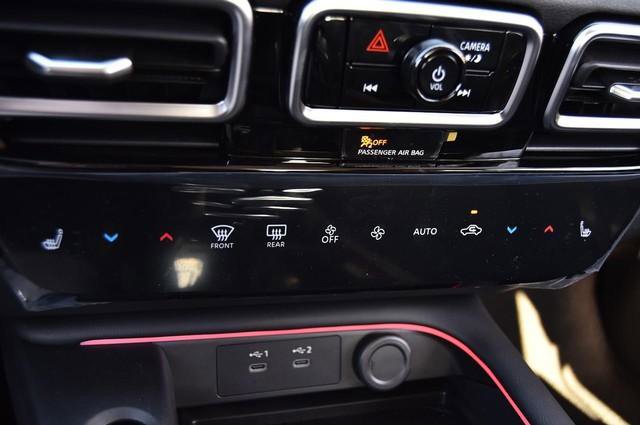 New 2026 Nissan Sentra SR w/ SR Premium Package image 19