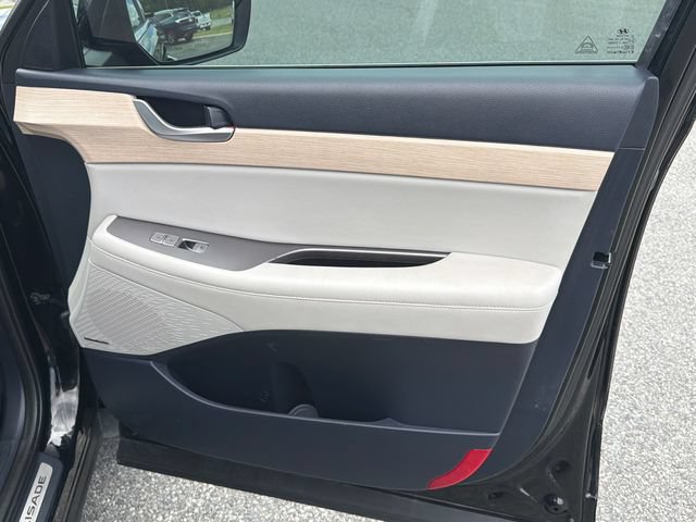 Used 2023 Hyundai Palisade Limited w/ Winter Package FWD image 14