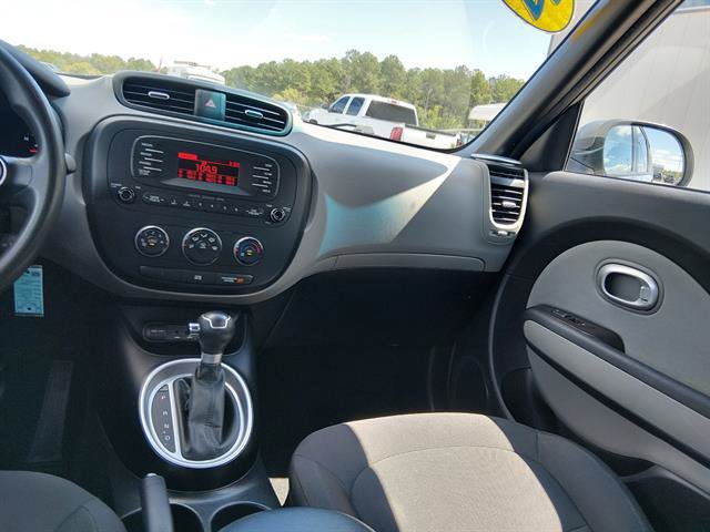 Used 2014 Kia Soul FWD image 11