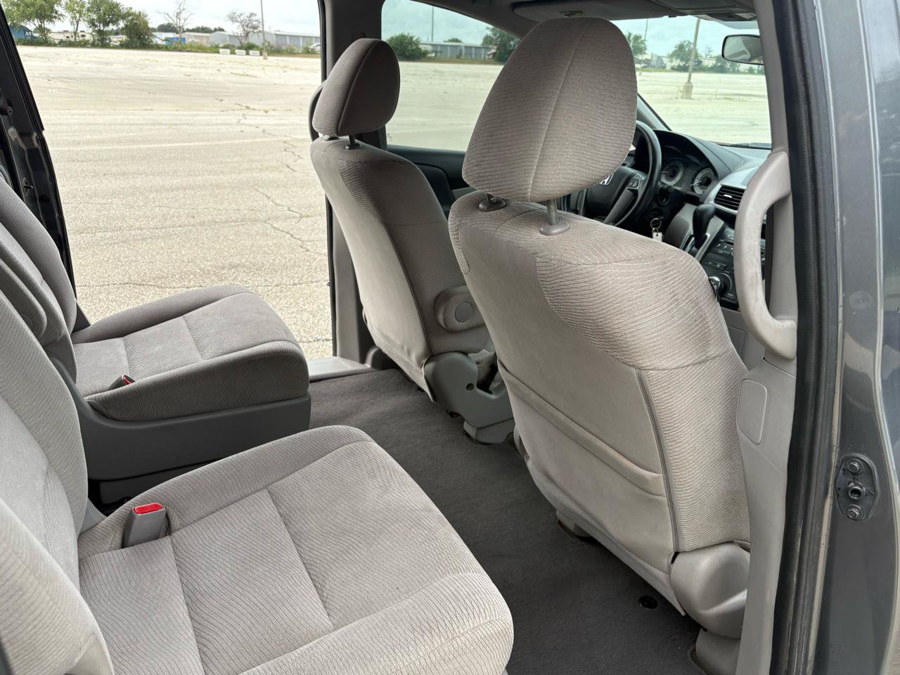 Used 2011 Honda Odyssey LX image 35