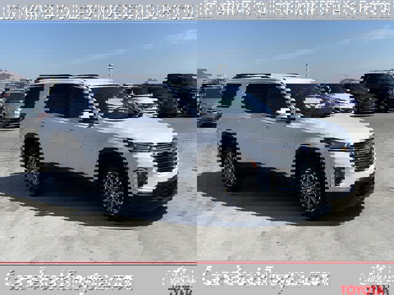 Used 2023 Chevrolet Traverse LT image 1