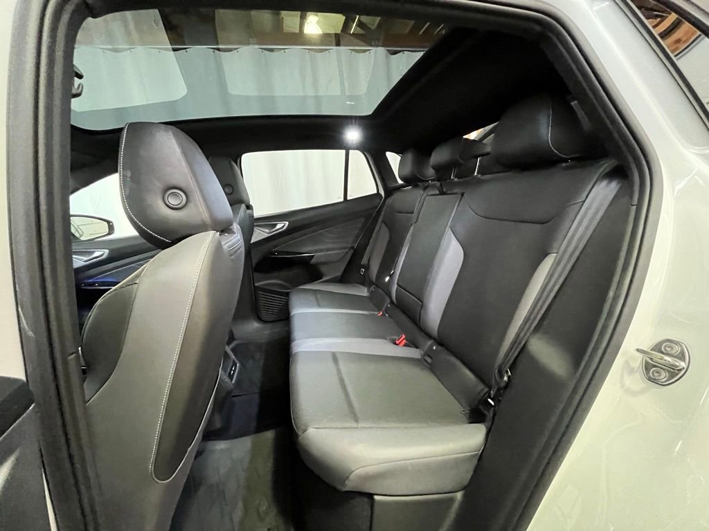 Used 2023 Volkswagen ID.4 Pro S image 22