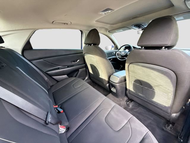 Used 2024 Hyundai Elantra SEL w/ Convenience Package FWD image 25