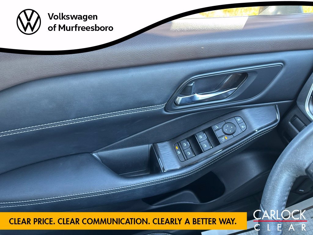 Used 2023 Nissan Rogue SV w/ SV Premium B Package FWD image 19