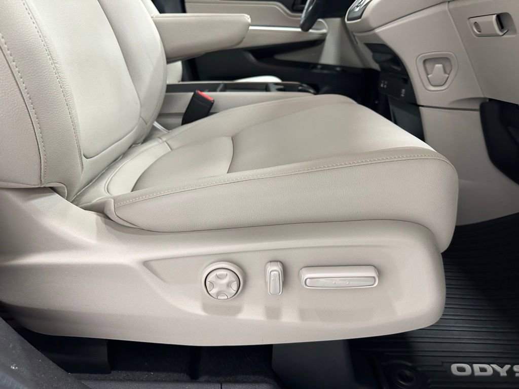 Used 2025 Honda Odyssey EX-L image 61