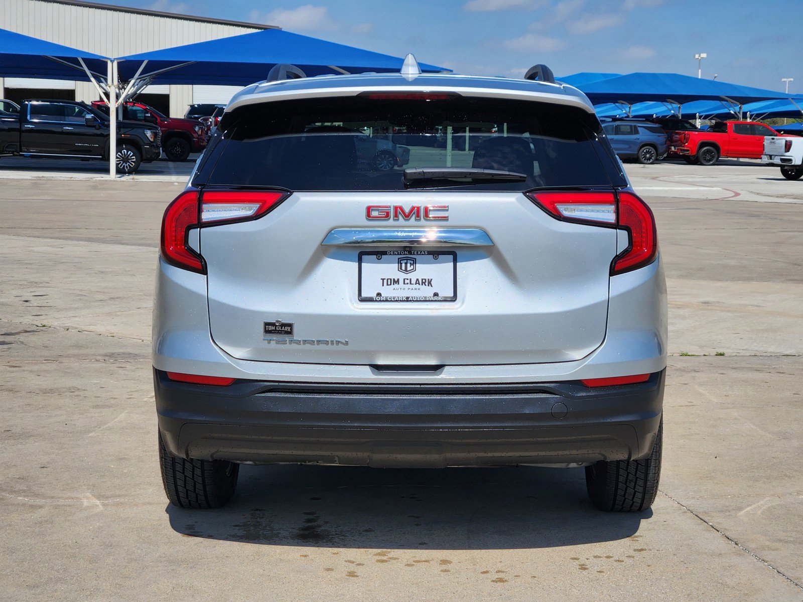 Used 2022 GMC Terrain SLE w/ Driver Convenience Package FWD image 31