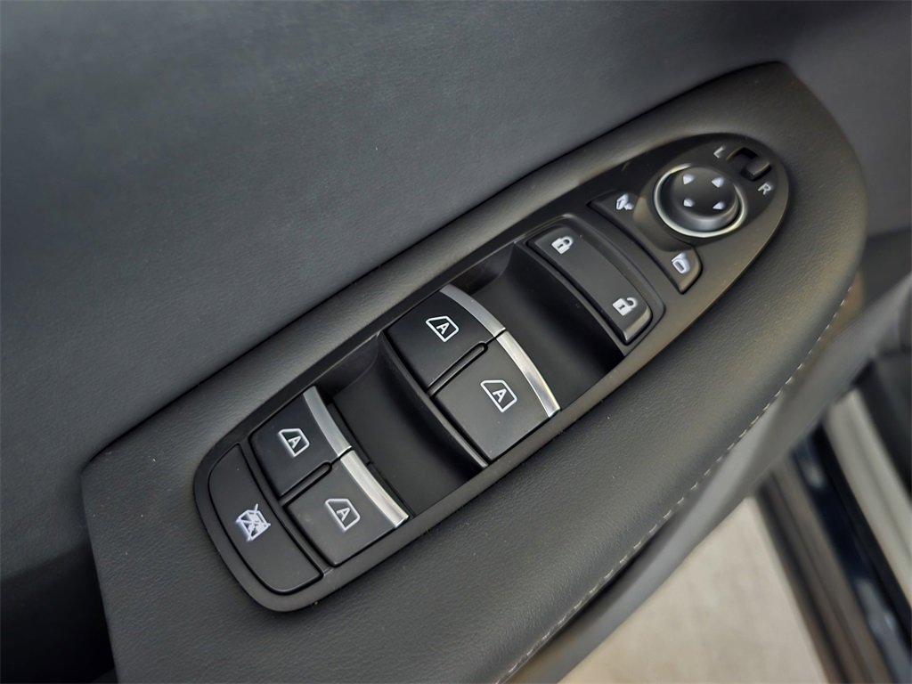 New 2025 INFINITI QX50 Sport image 13