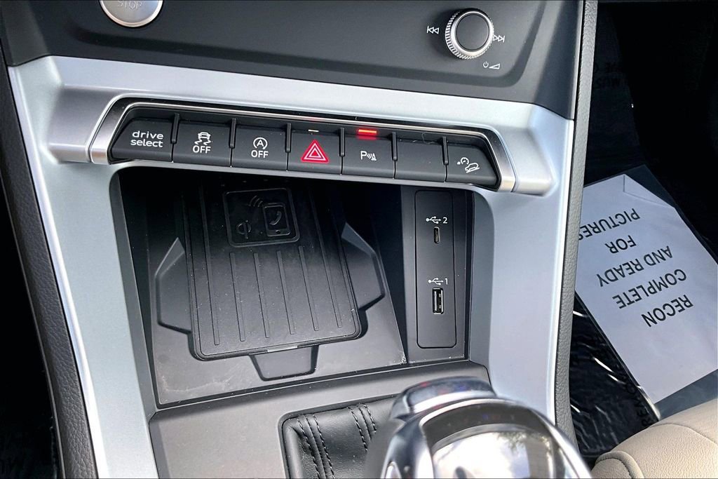 Used 2020 Audi Q3 2.0T Premium Plus w/ Premium Plus Package image 29