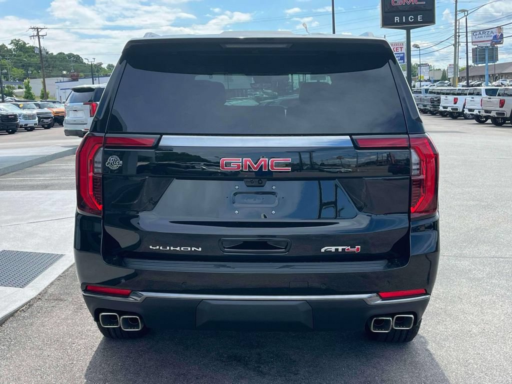 New 2026 GMC Yukon XL AT4 w/ AT4 Premium Package AWD/4WD image 4