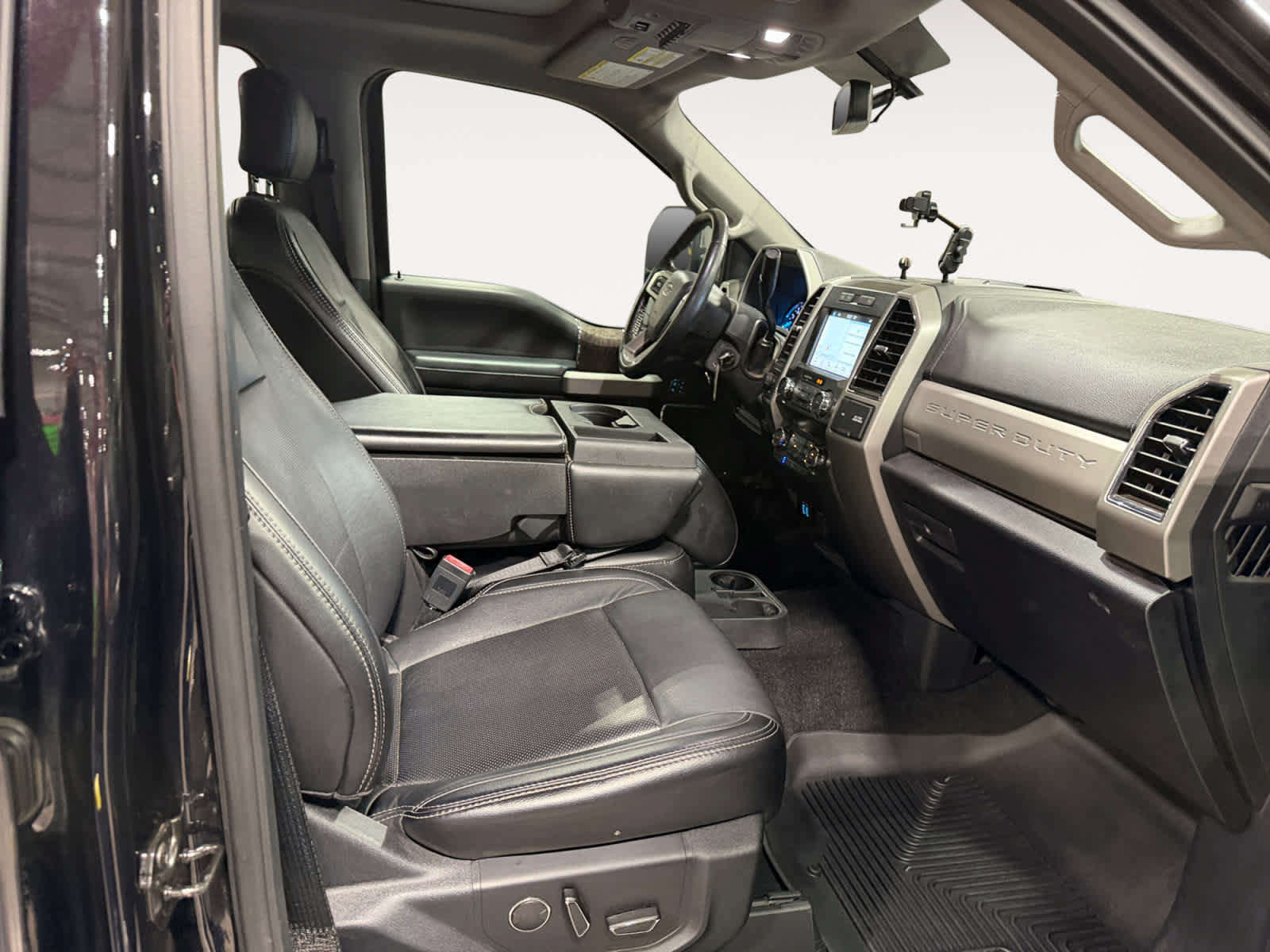 Used 2019 Ford F250 Lariat w/ Chrome Package AWD/4WD image 16
