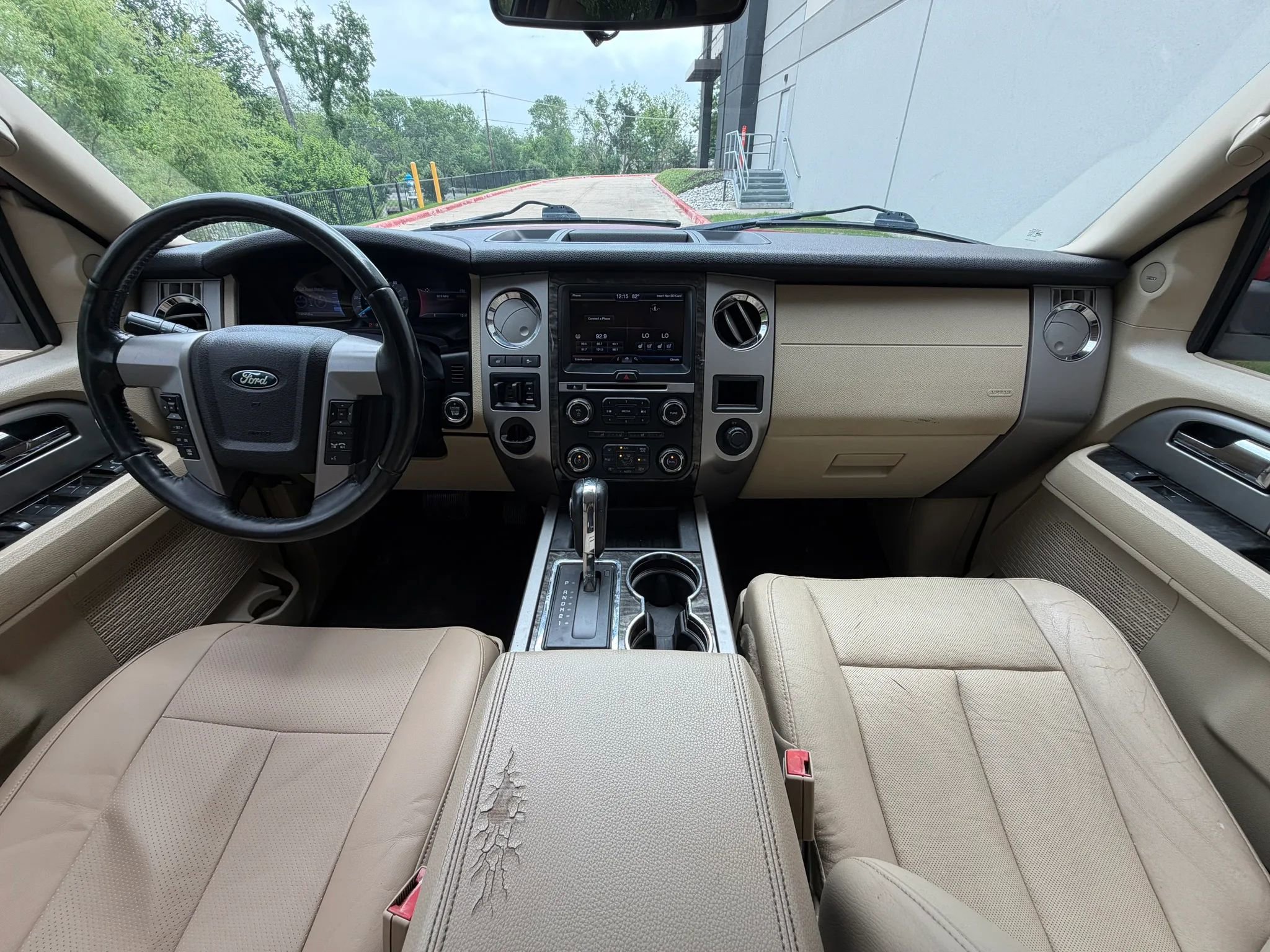 Used 2015 Ford Expedition Limited w/ Equipment Group 301A RWD image 17