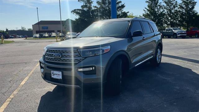 Used 2020 Ford Explorer Limited AWD/4WD image 3