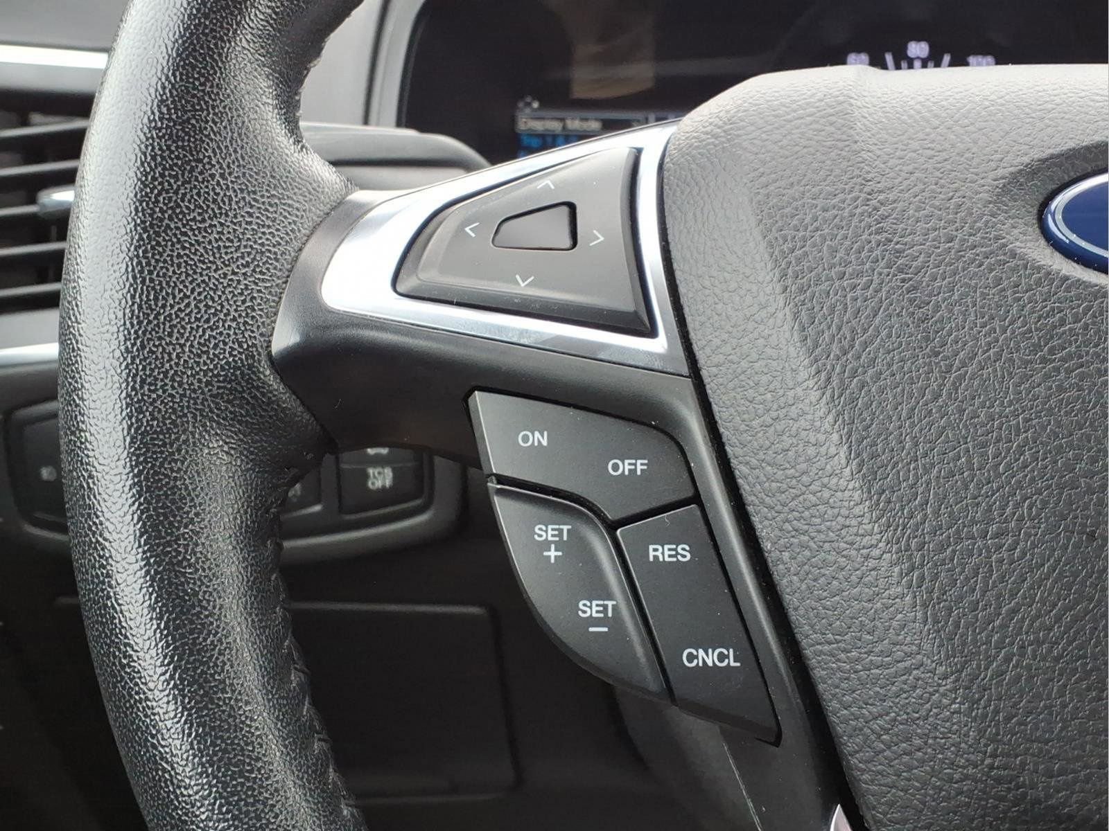 Used 2022 Ford Edge Titanium image 16