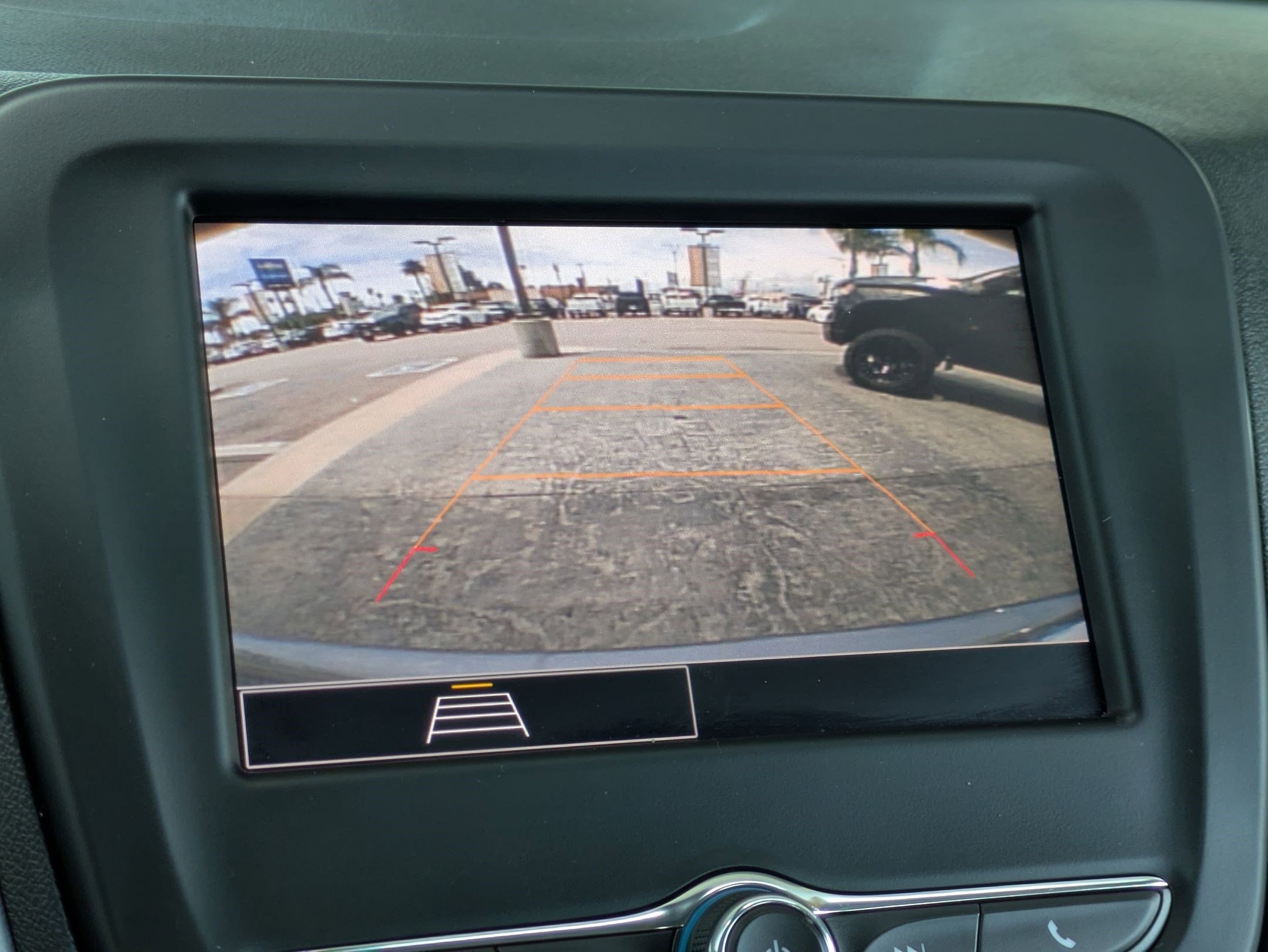 Used 2023 Chevrolet Equinox LS image 19